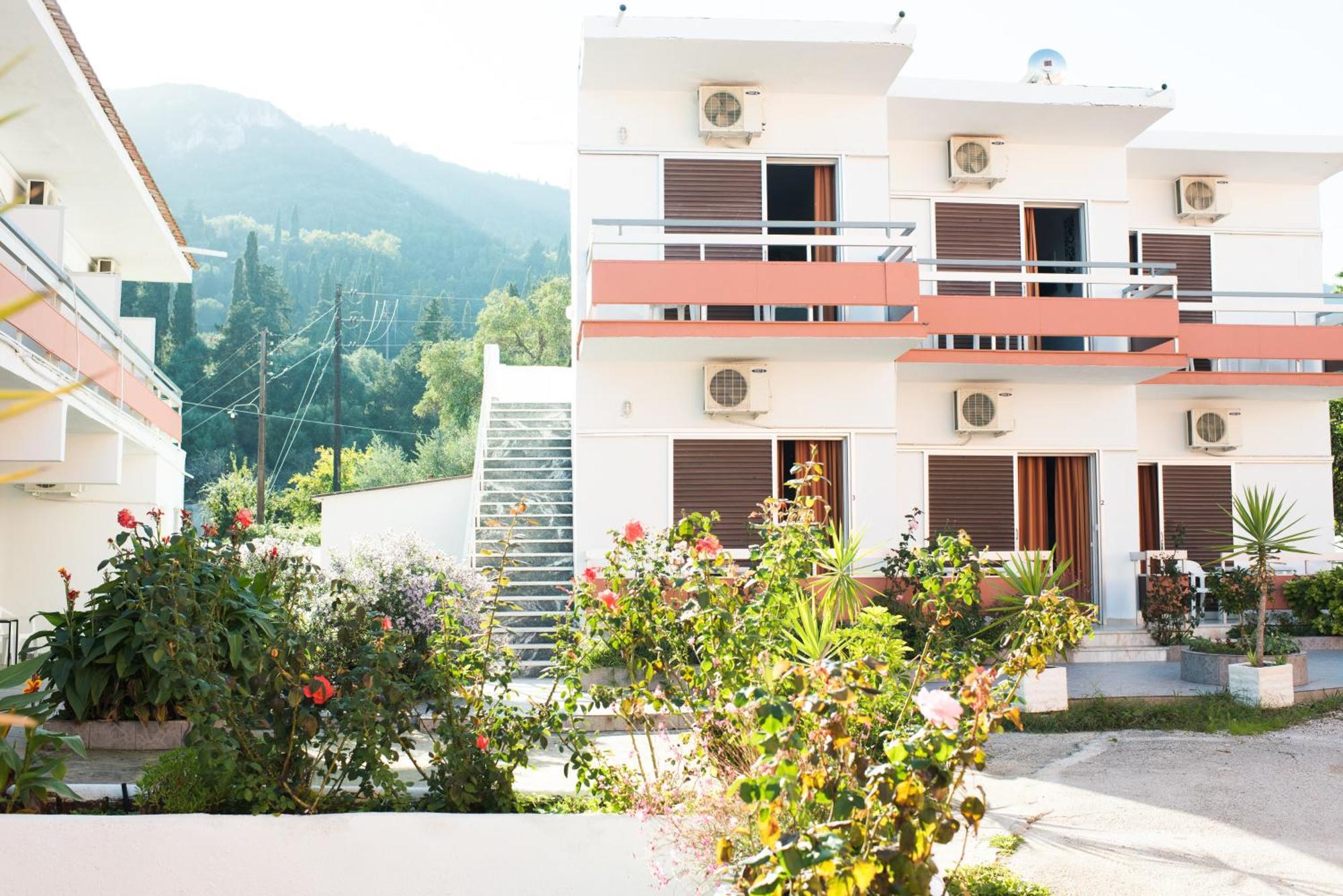 Sunlight Hotel Benitses  Exterior photo